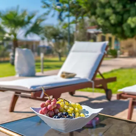 Апартаменты Maria's Seaside - House With 3 In Marathon, With Wonderful Марафон