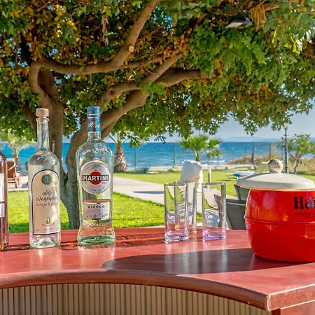 Maria's Seaside - House With 3 In Marathon, With Wonderful Апартаменты